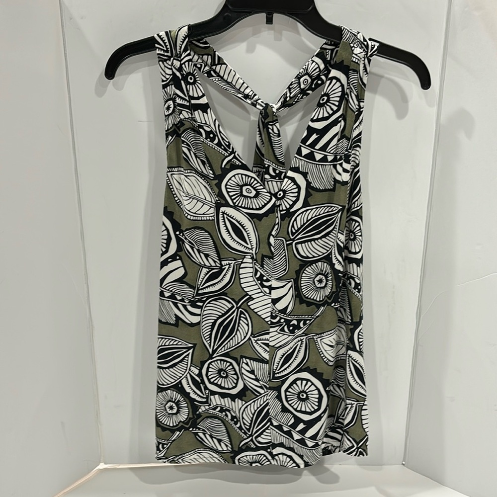 Ann Taylor LOFT Tropical Floral Leaf Criss-Cross Elastic Back V-Neck Tank